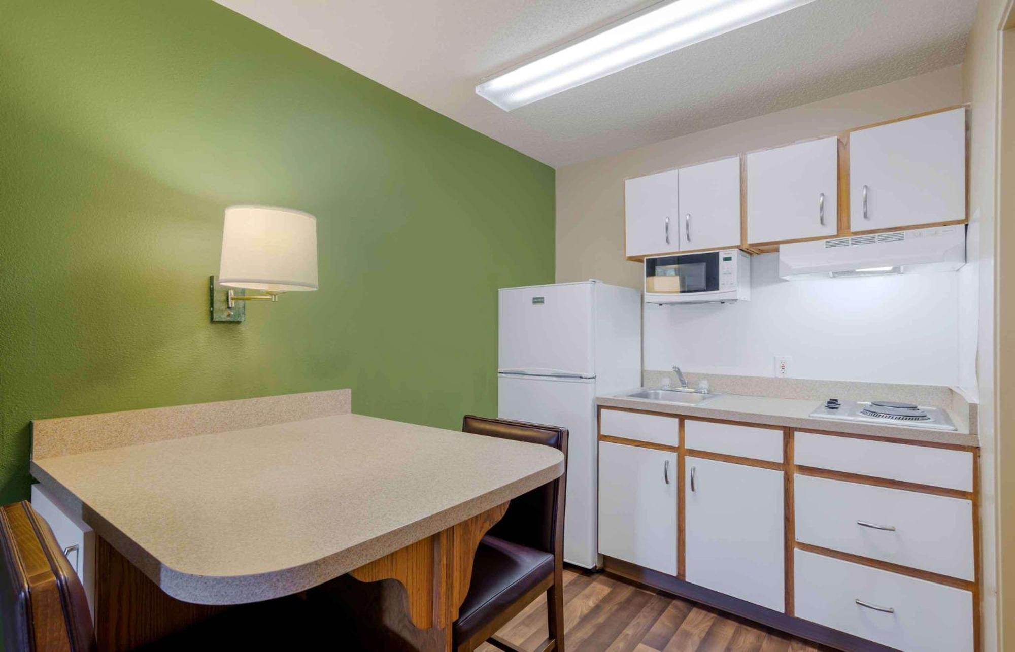 Extended Stay America Select Suites - Atlanta - Cumberland Mall Смирна Екстер'єр фото
