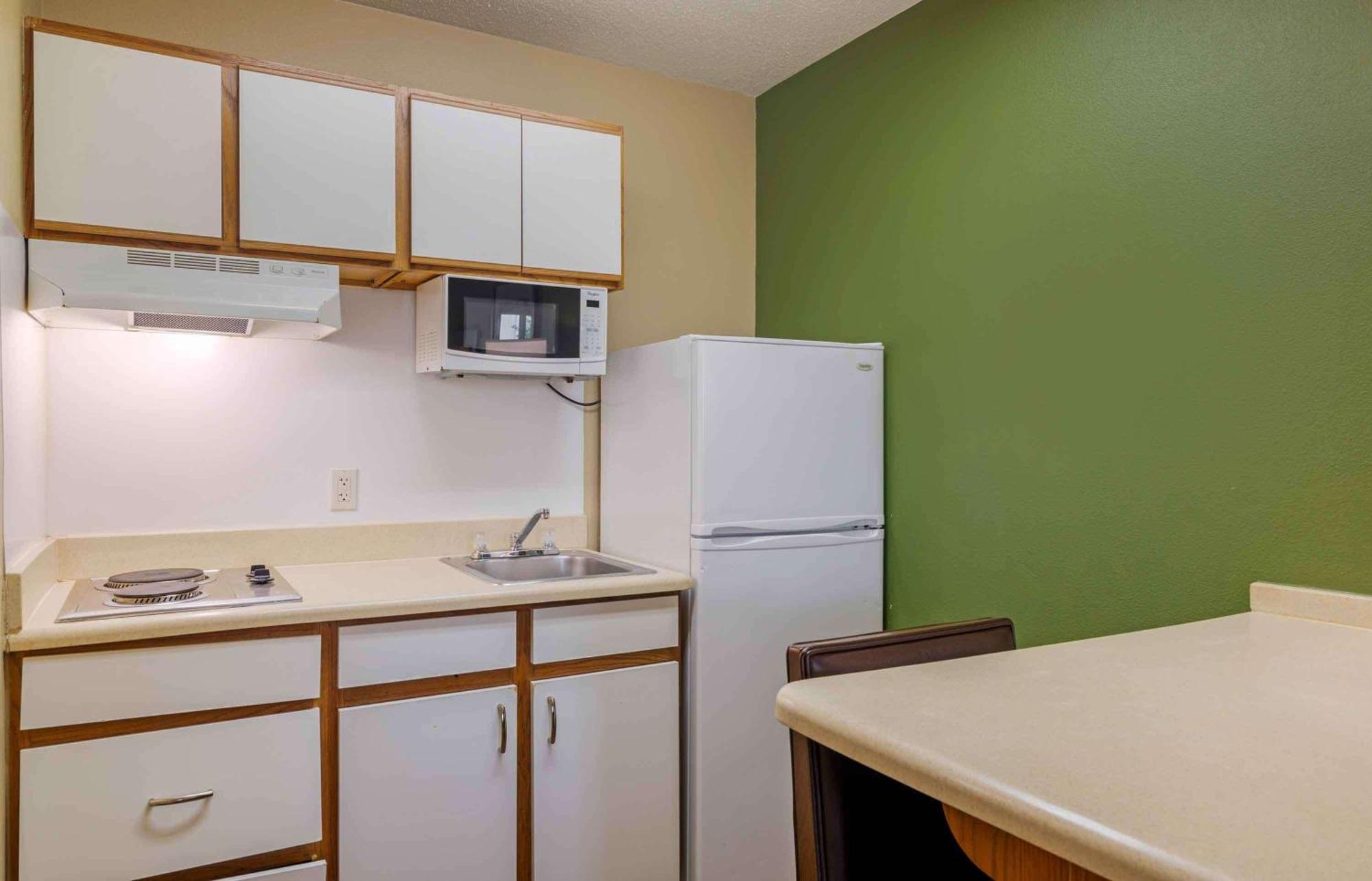 Extended Stay America Select Suites - Atlanta - Cumberland Mall Смирна Екстер'єр фото