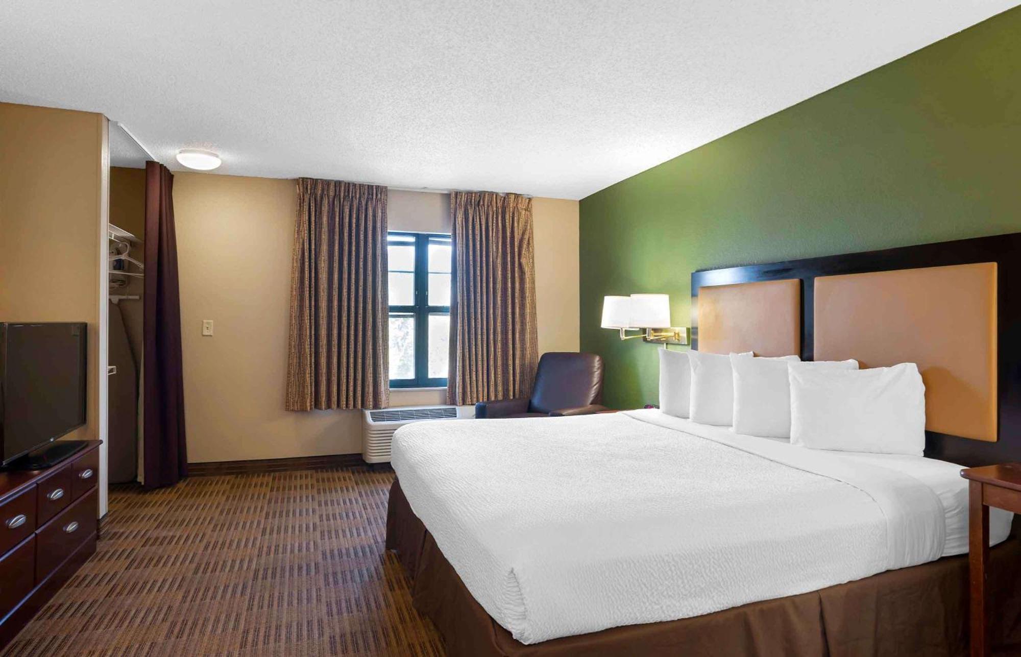 Extended Stay America Select Suites - Atlanta - Cumberland Mall Смирна Екстер'єр фото