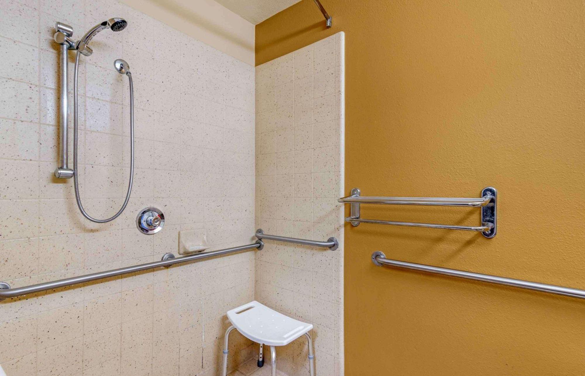 Extended Stay America Select Suites - Atlanta - Cumberland Mall Смирна Екстер'єр фото
