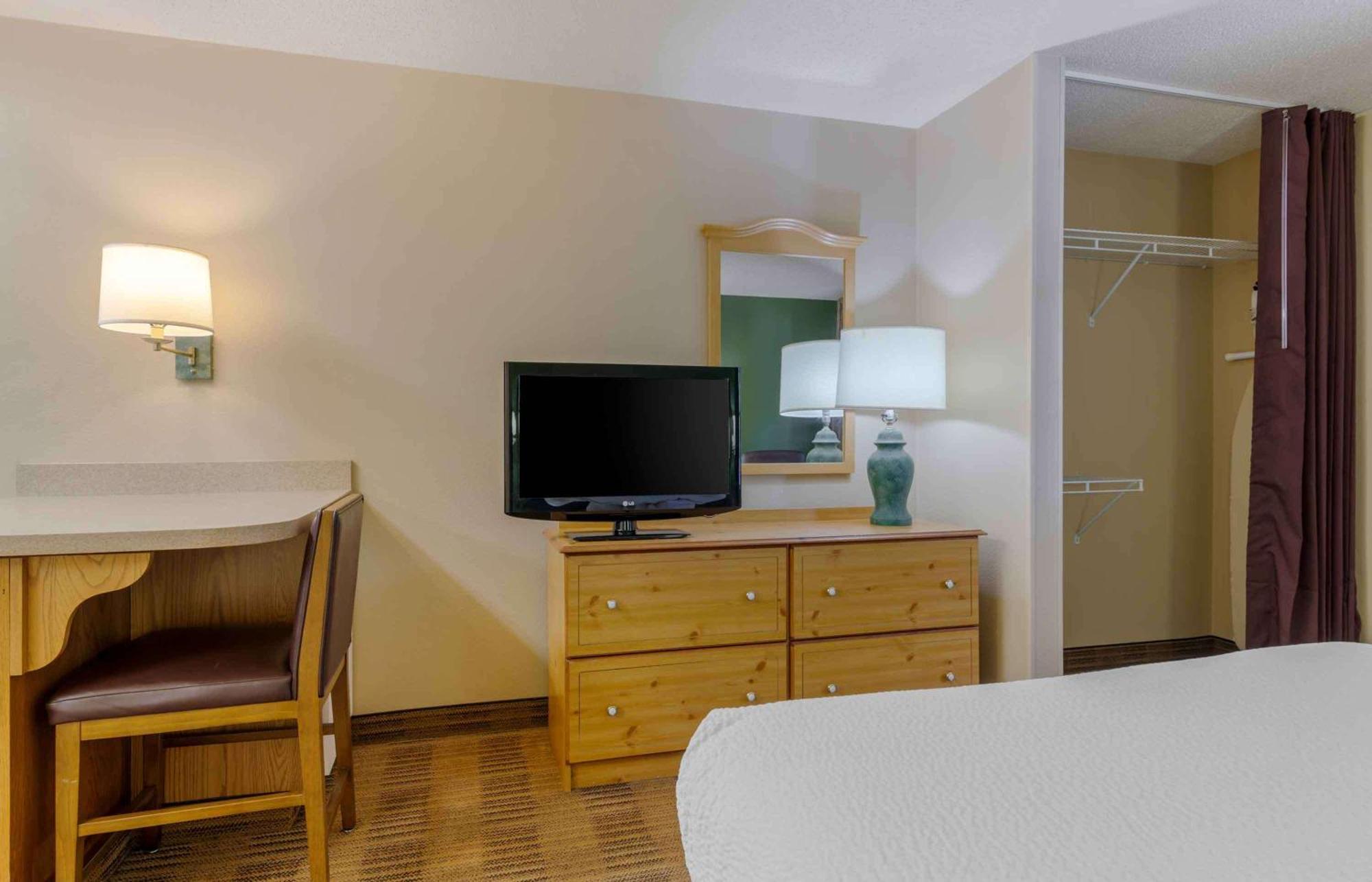 Extended Stay America Select Suites - Atlanta - Cumberland Mall Смирна Екстер'єр фото